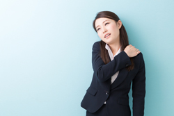 繰り返す肩こり・腰痛の改善には「姿勢力」がキーポイント!